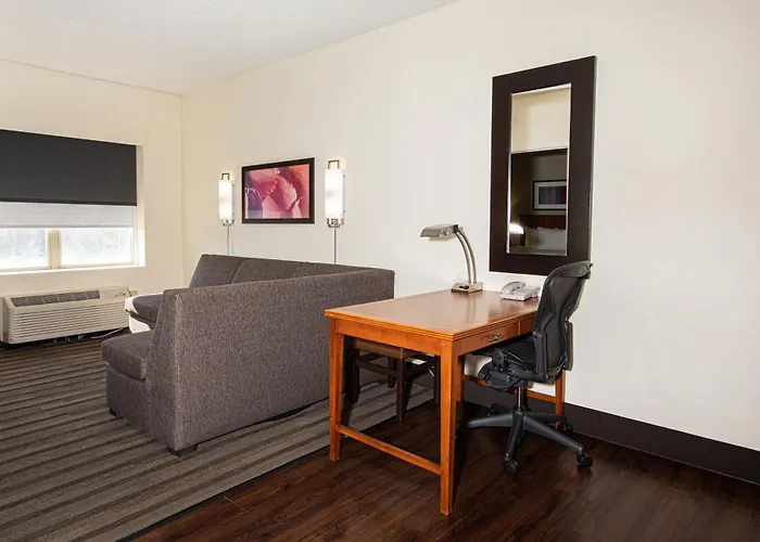 Hyatt House Chicago 3*