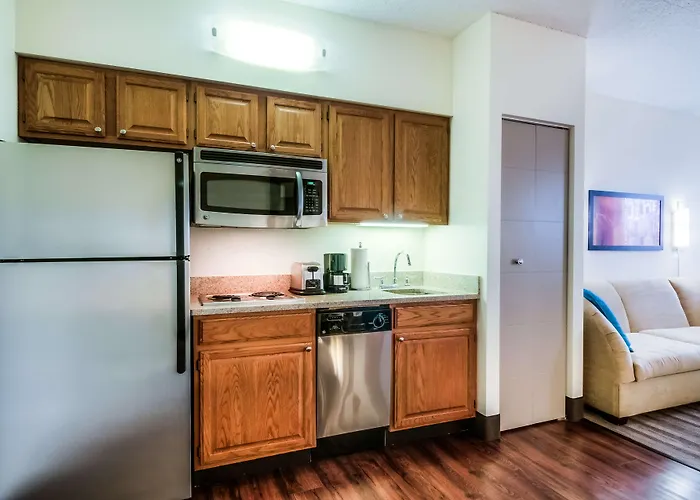 Hyatt House Chicago 3*