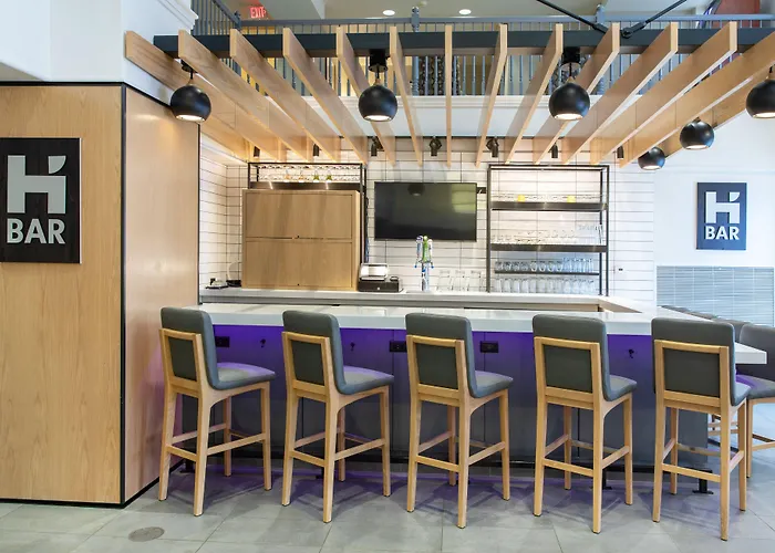 Hyatt House Chicago 3*