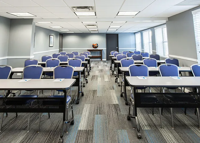 Hyatt House Chicago Hotel 3*